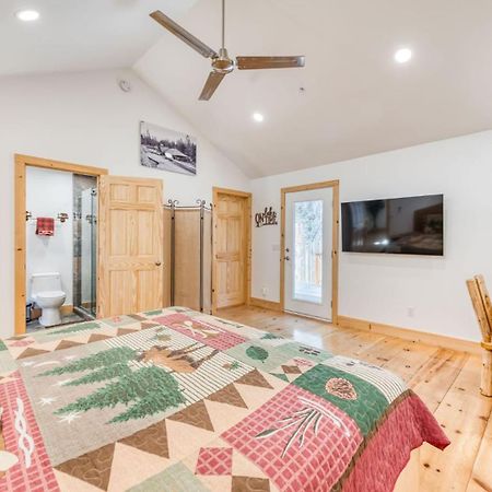 #2 Cottage Like Suite With Private Hot Tub Bass Lake Exterior photo